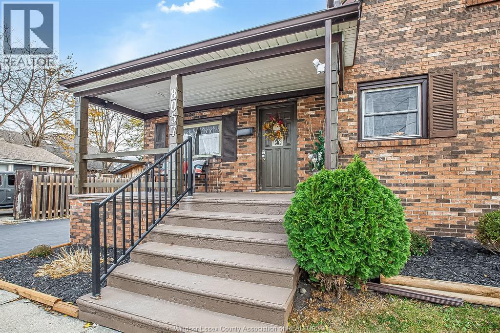 Photo 16 of 8057 Riverside Drive East Unit Upper, Windsor ON