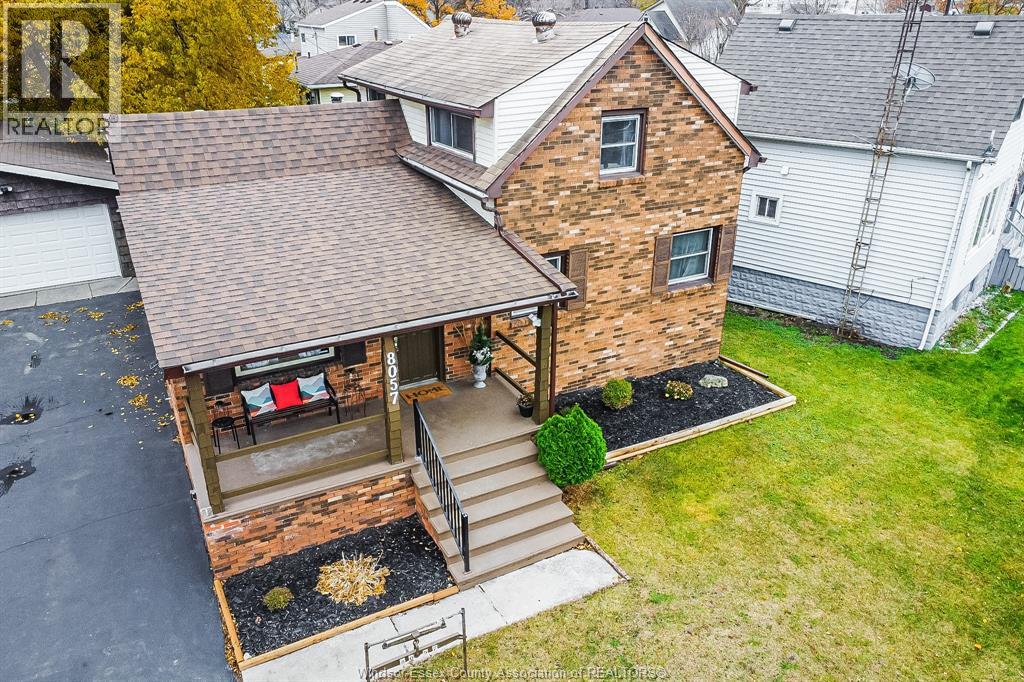 Photo 35 of 8057 Riverside Drive East Unit Upper, Windsor ON