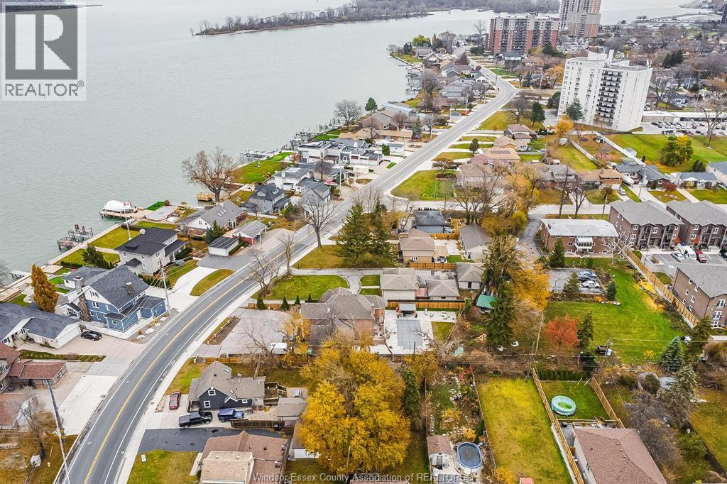 Photo 7 of 8057 Riverside Drive East Unit Upper, Windsor ON