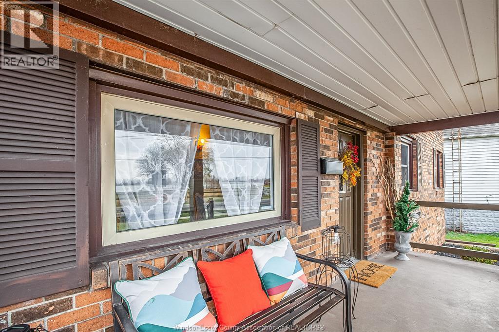 Photo 2 of 8057 Riverside Drive East Unit Upper, Windsor ON