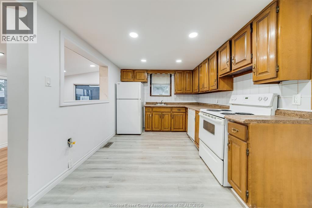 Photo 24 of 8057 Riverside Drive East Unit Upper, Windsor ON
