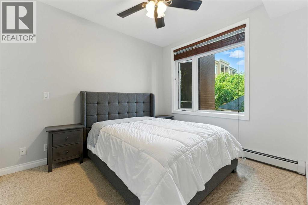 Photo 14 of 3203 24 Hemlock Crescent Sw, Calgary AB