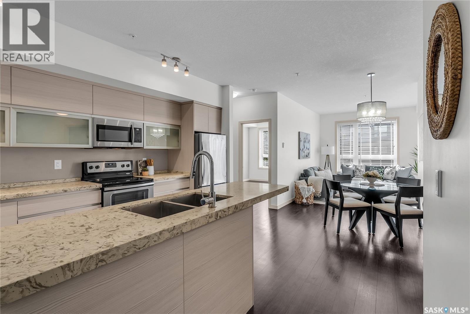 221 223 Evergreen SQUARE, Saskatoon, Saskatchewan