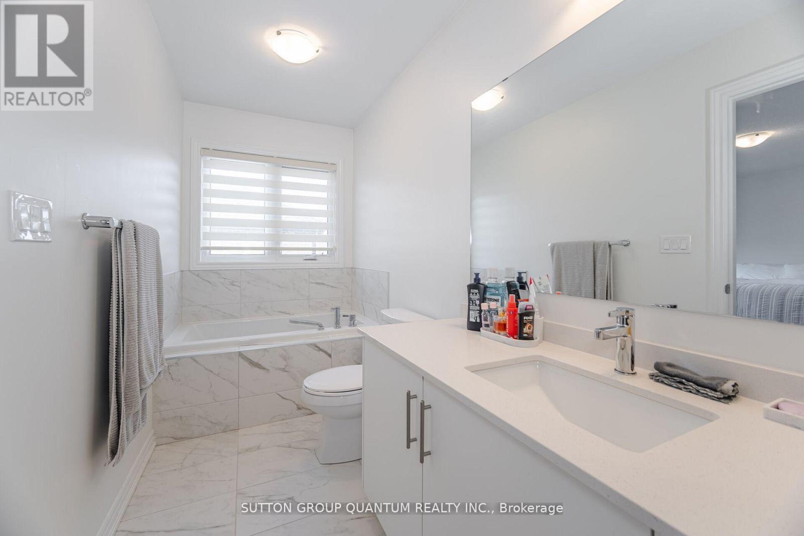 Photo 45 of 462 Celandine Terrace, Milton ON