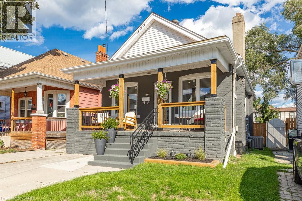 Photo 8 of 132 London Street N, Hamilton ON
