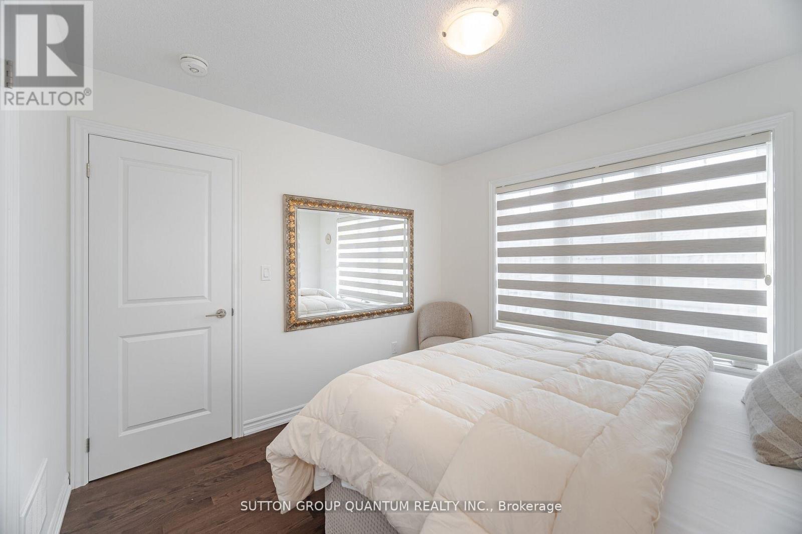 Photo 8 of 462 Celandine Terrace, Milton ON