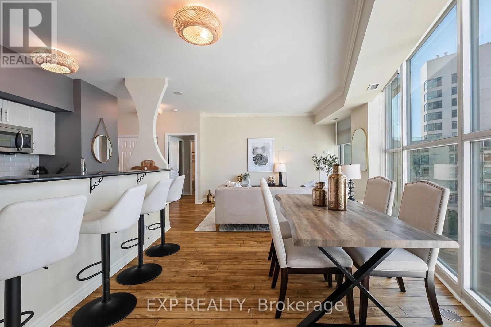 Photo 19 of 409 2067 Lake Shore Boulevard, Toronto ON