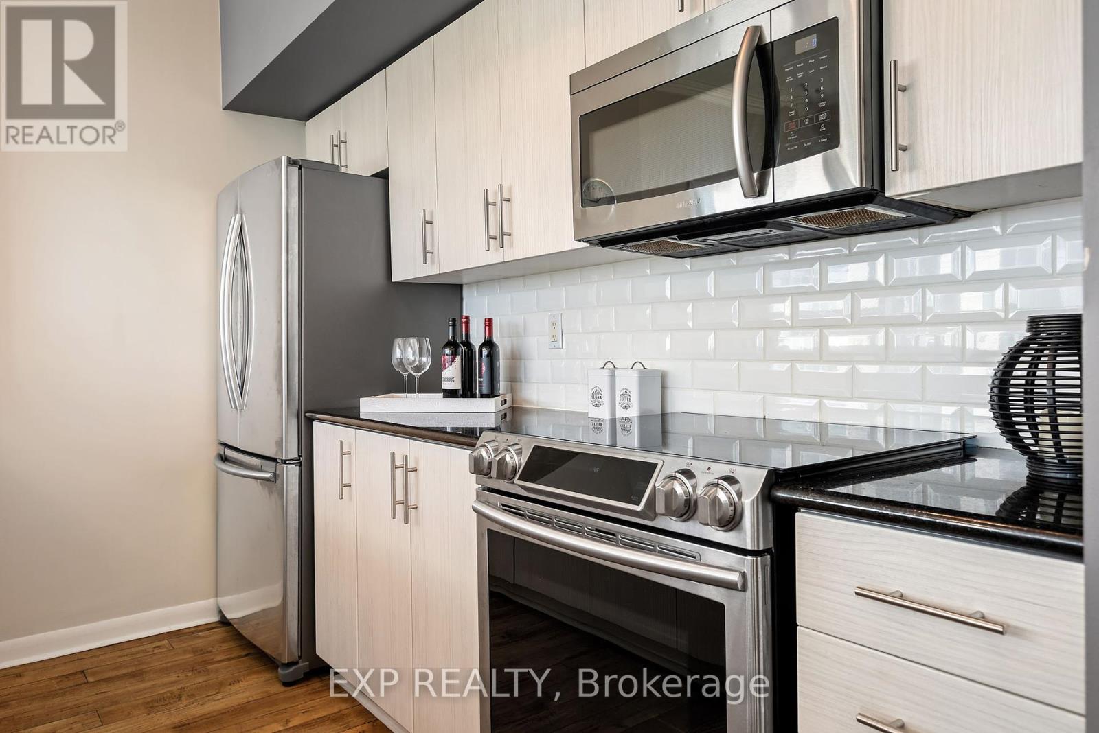 Photo 22 of 409 2067 Lake Shore Boulevard, Toronto ON