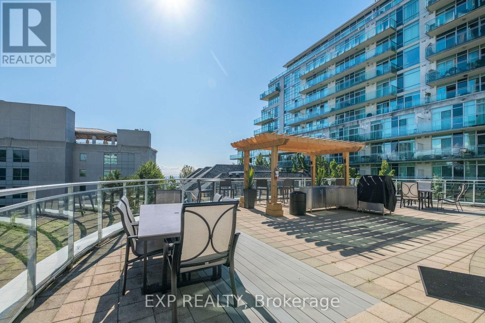 Photo 37 of 409 2067 Lake Shore Boulevard, Toronto ON