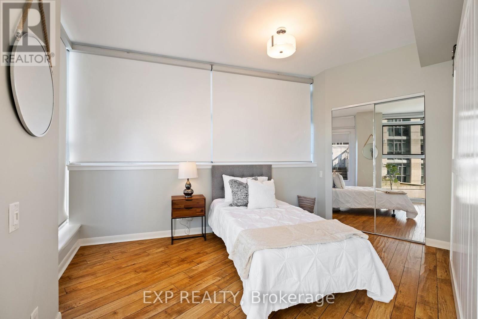 Photo 24 of 409 2067 Lake Shore Boulevard, Toronto ON