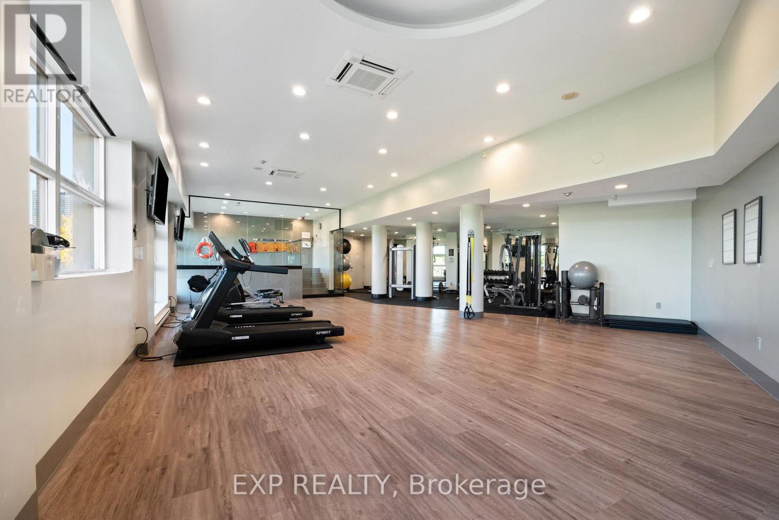 Photo 31 of 409 2067 Lake Shore Boulevard, Toronto ON