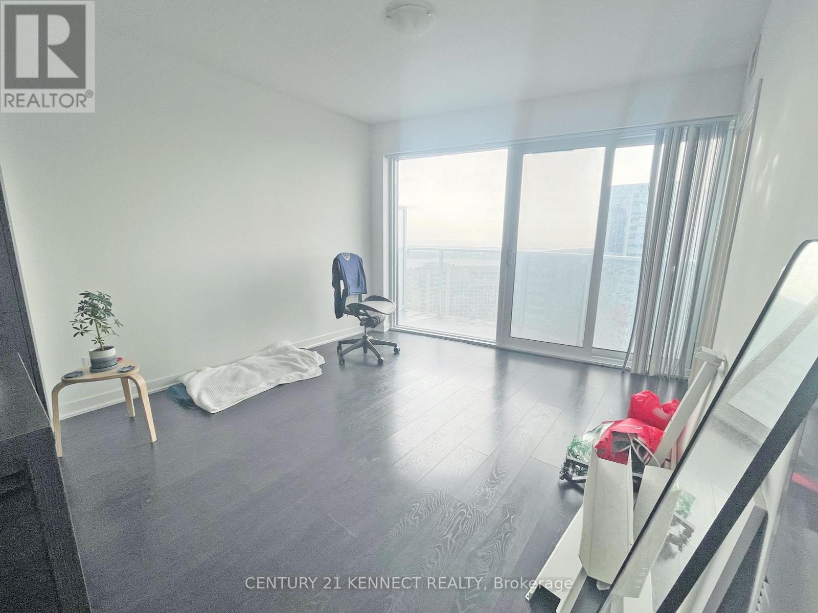 Photo 19 of 4209 100 Harbour Street, Toronto ON