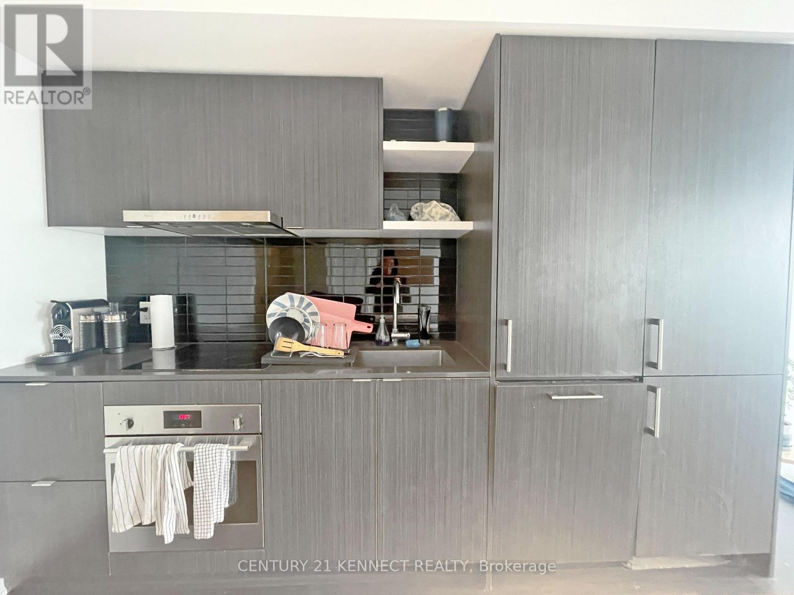 Photo 17 of 4209 100 Harbour Street, Toronto ON