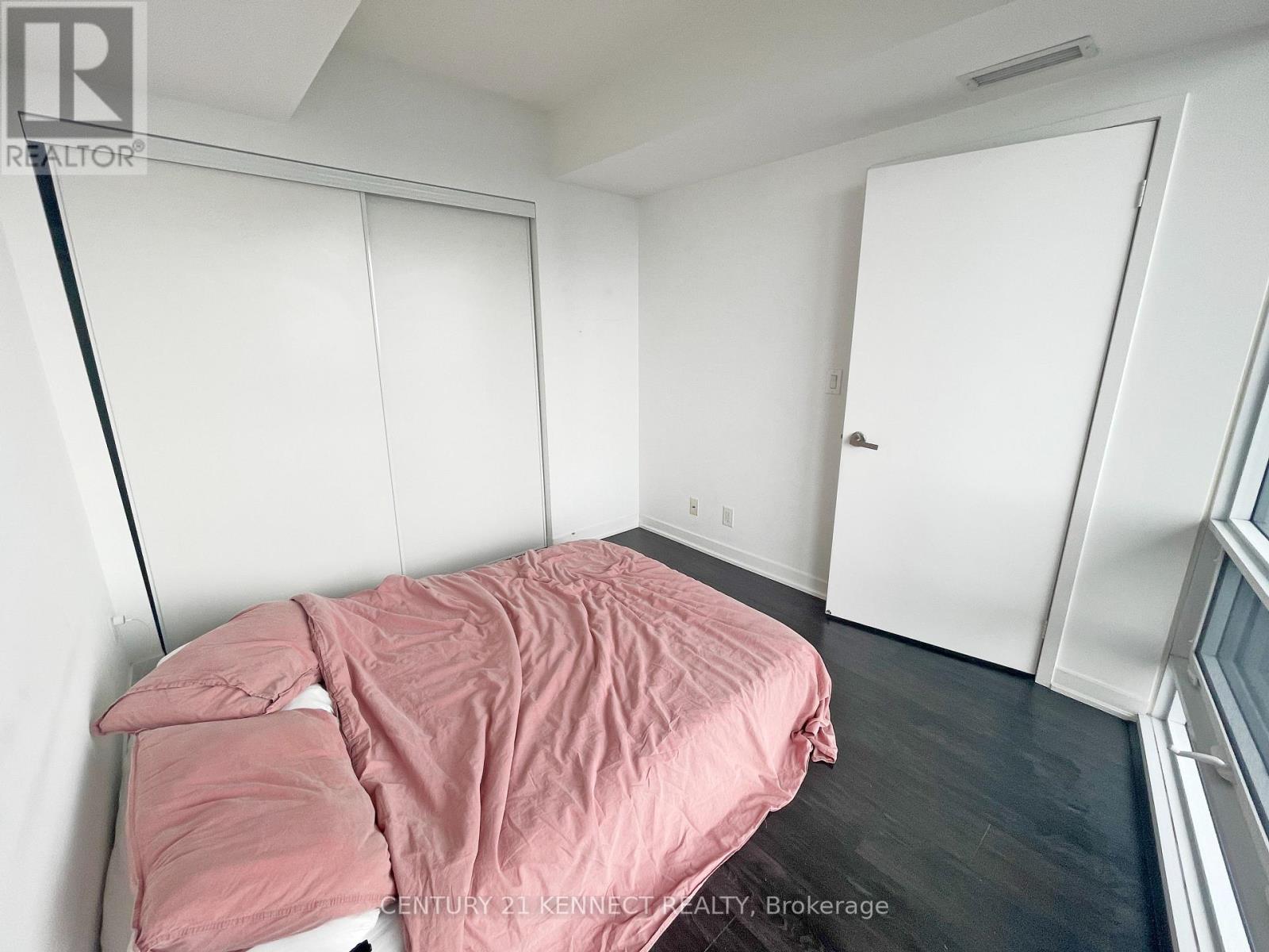 Photo 18 of 4209 100 Harbour Street, Toronto ON