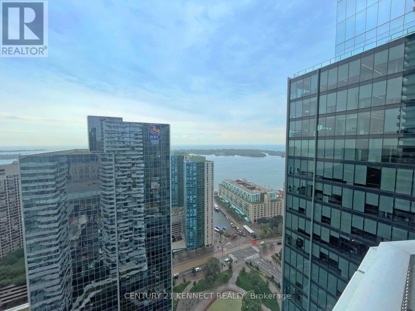 Photo 13 of 4209 100 Harbour Street, Toronto ON