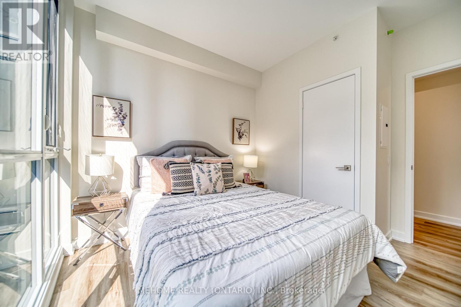 Photo 33 of 706 85 Queens Wharf Road, Toronto ON