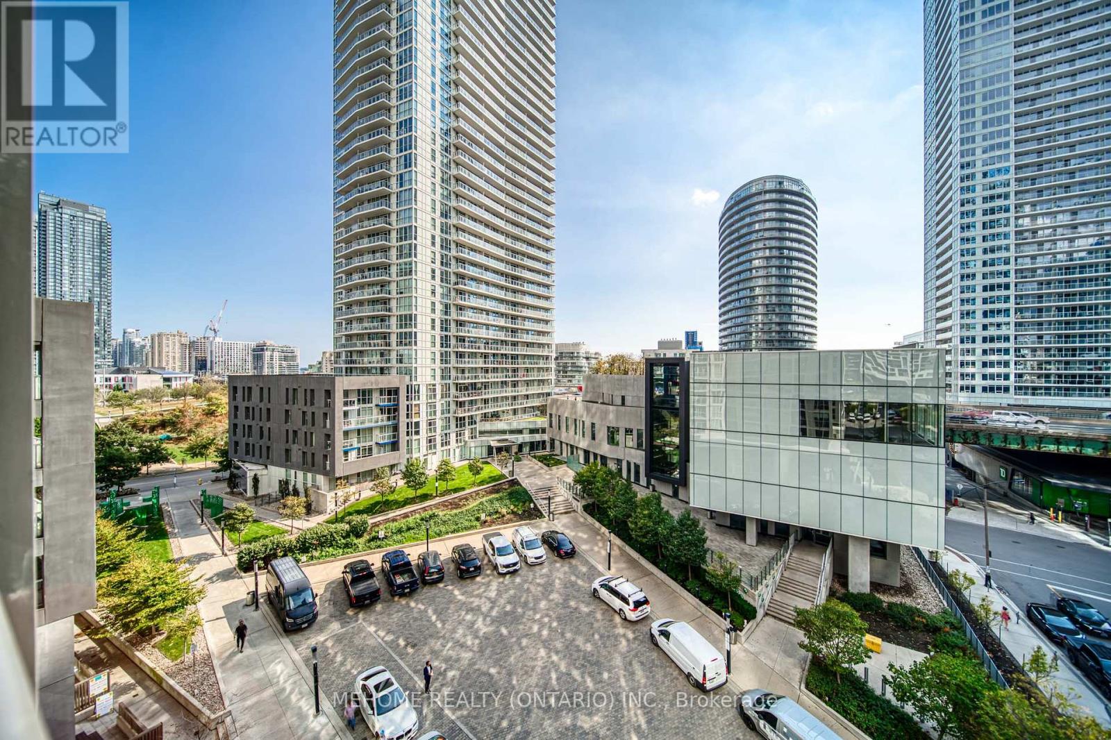 Photo 29 of 706 85 Queens Wharf Road, Toronto ON