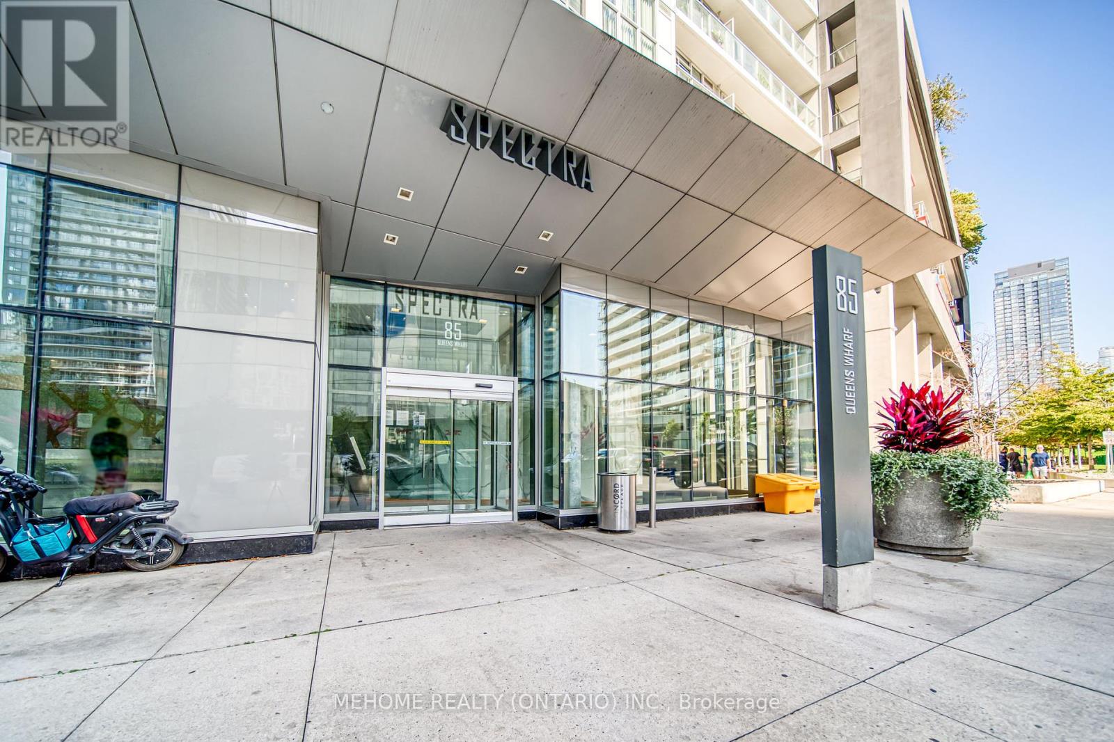 Photo 32 of 706 85 Queens Wharf Road, Toronto ON