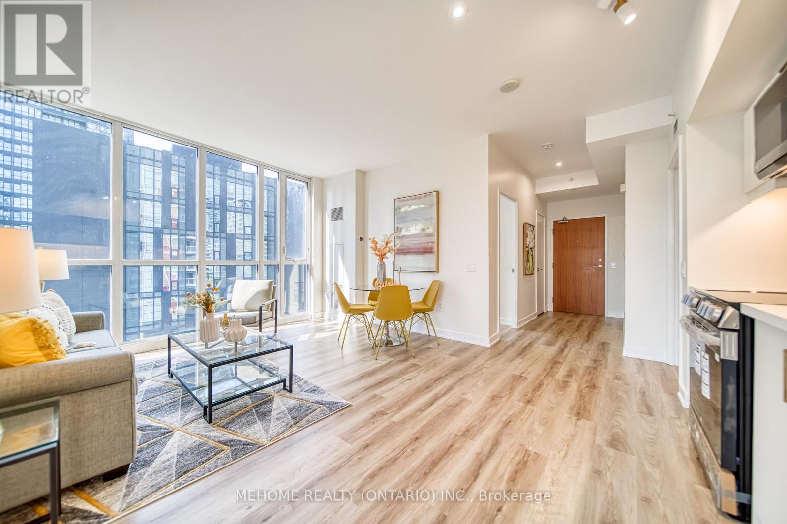 Photo 7 of 706 85 Queens Wharf Road, Toronto ON