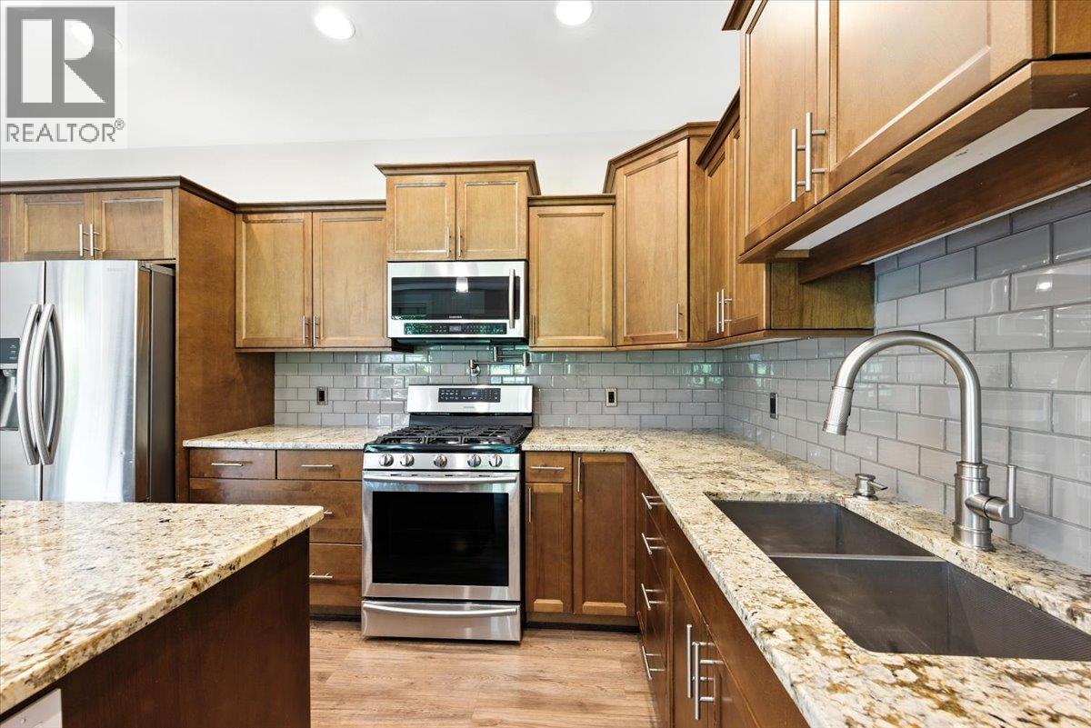 503 3350 Woodsdale Road, Lake Country