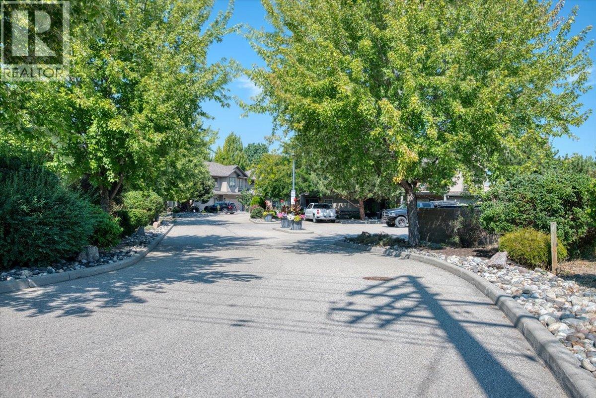 503 3350 Woodsdale Road, Lake Country