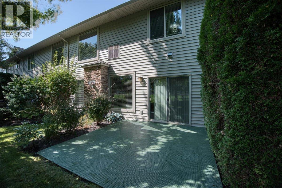 503 3350 Woodsdale Road, Lake Country