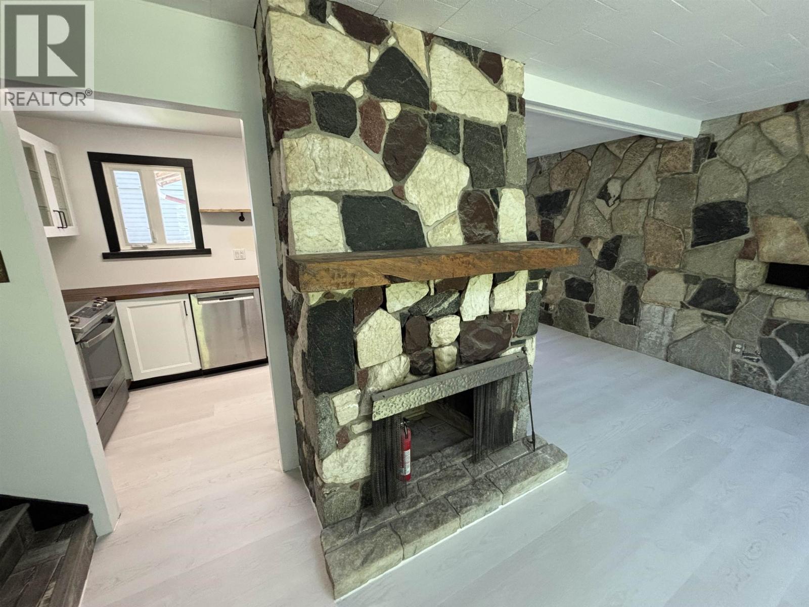 85 WREN STREET, Kitimat