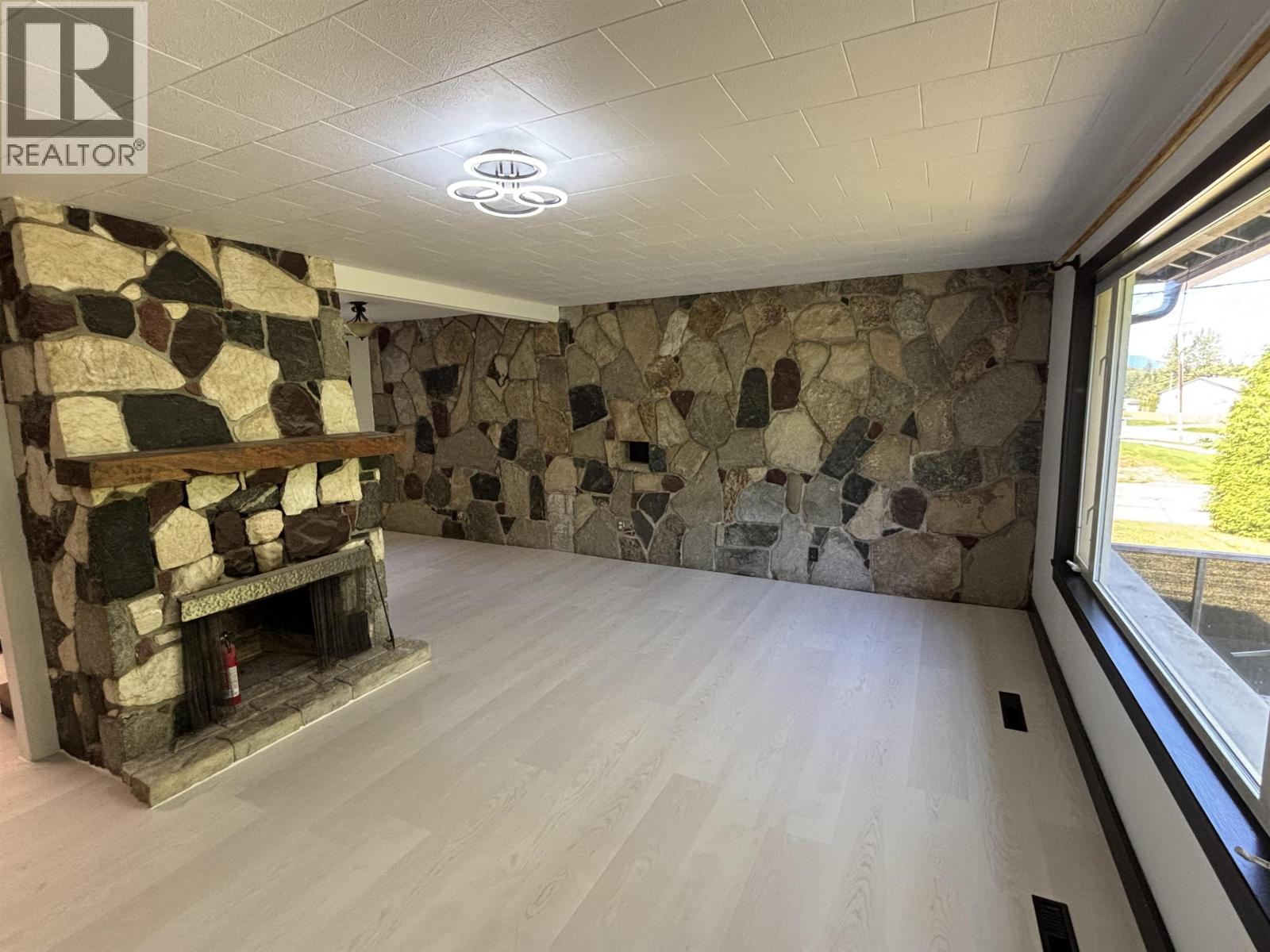 85 WREN STREET, Kitimat