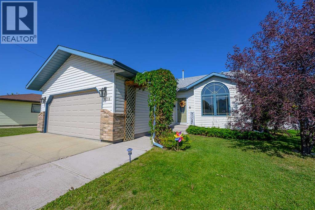 Photo 28 of 9518 94 Avenue, Wembley AB