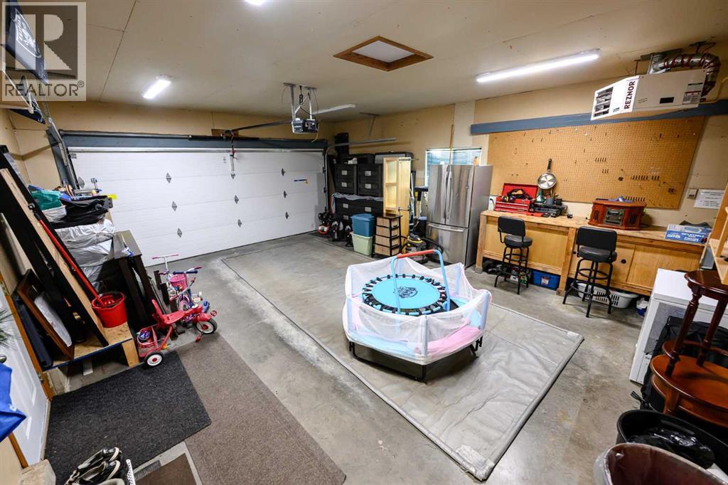 Photo 23 of 9518 94 Avenue, Wembley AB
