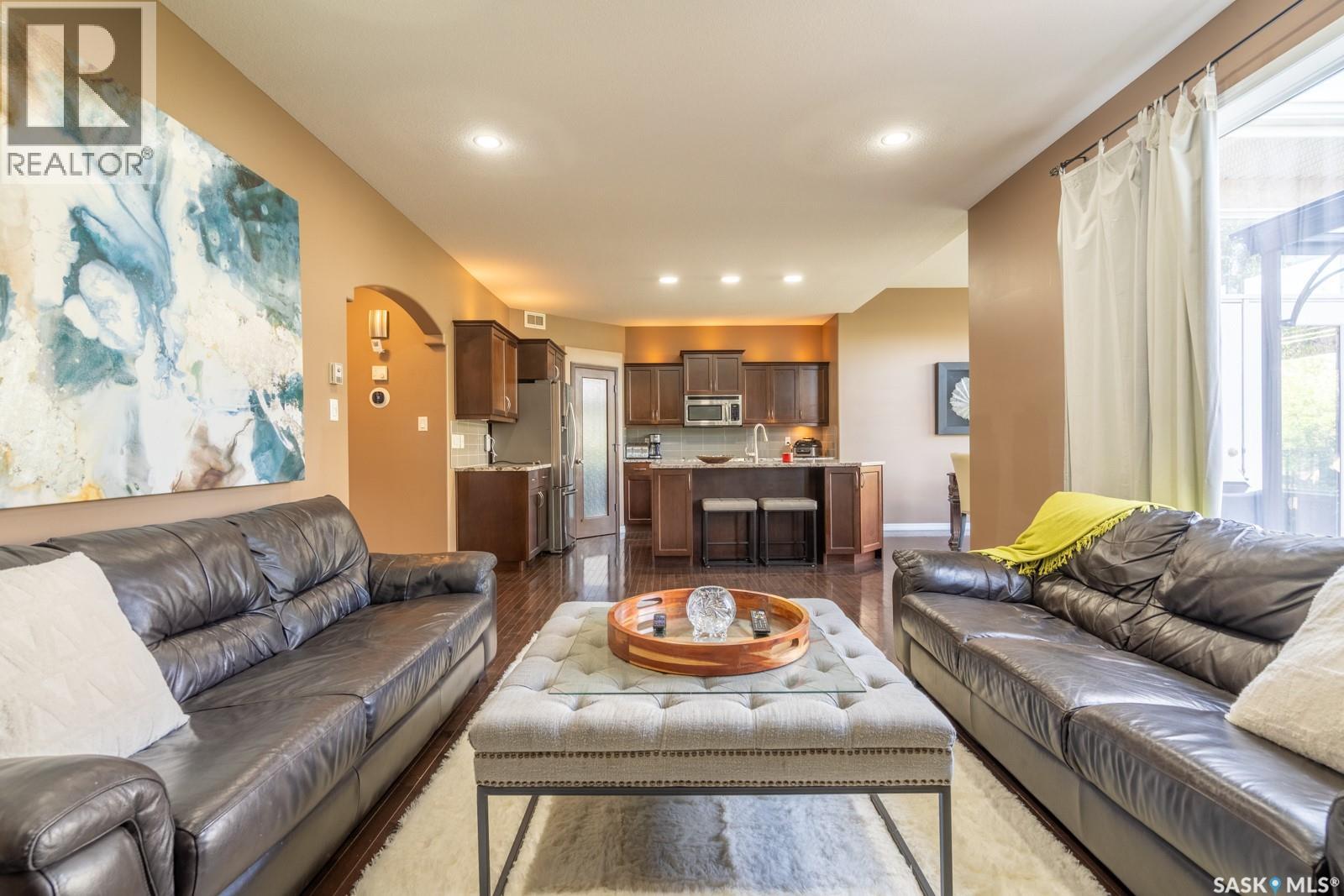 Photo 6 of 4738 Mazinke Crescent, Regina SK