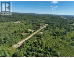 1 Crest Avenue, Heathland, NB E3L5C1 Photo 7