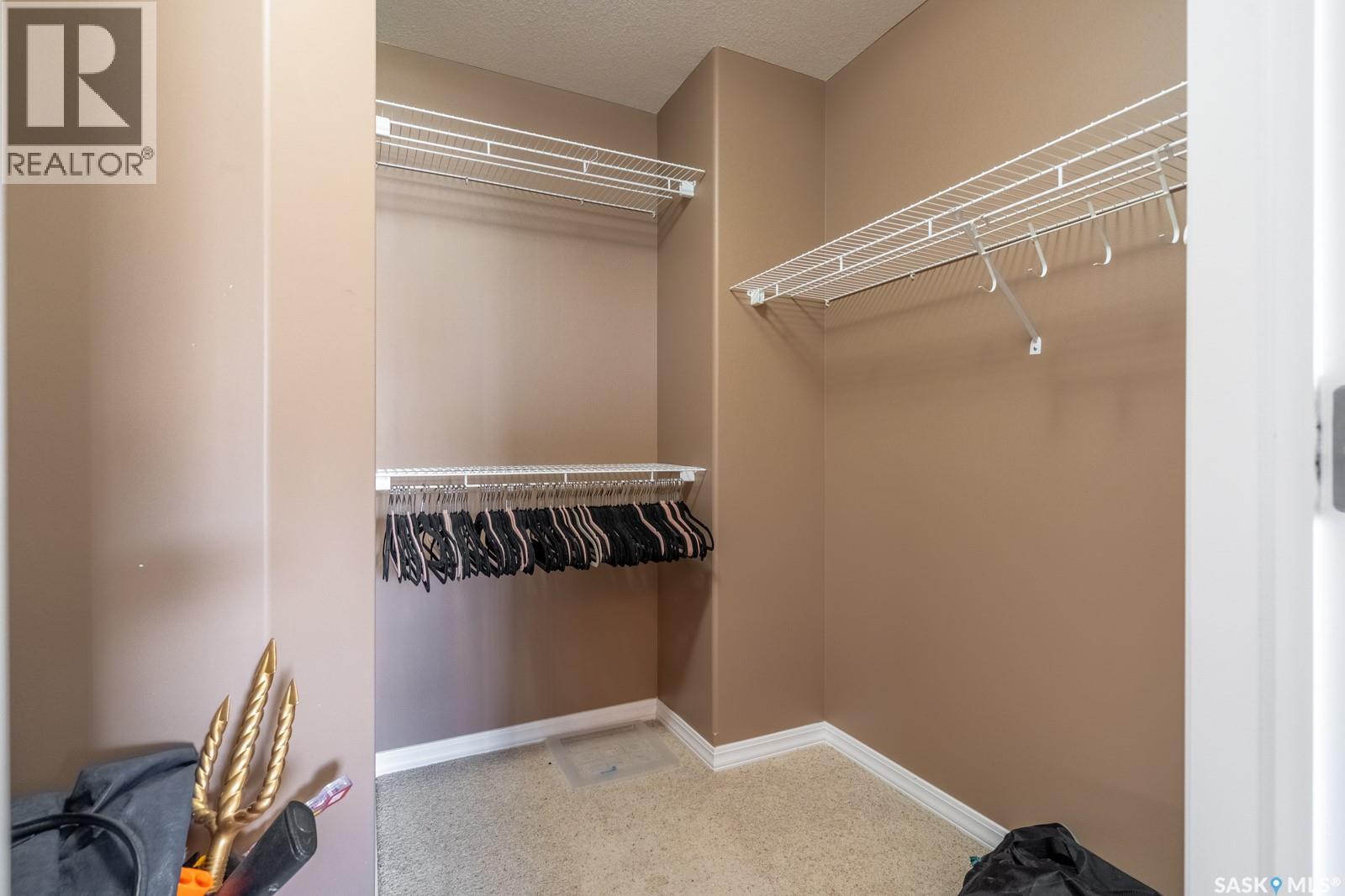Photo 22 of 4738 Mazinke Crescent, Regina SK