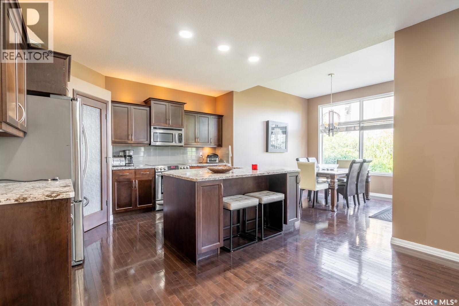 Photo 9 of 4738 Mazinke Crescent, Regina SK