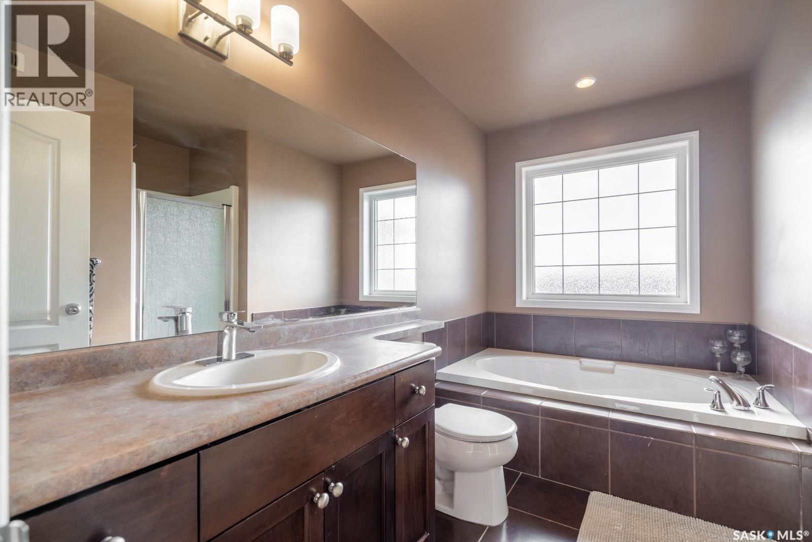 Photo 23 of 4738 Mazinke Crescent, Regina SK
