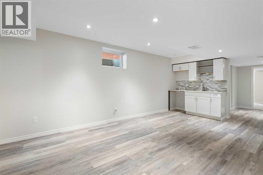 Single Family House for Sale in  Prominence Path SW Patterson Calgary 