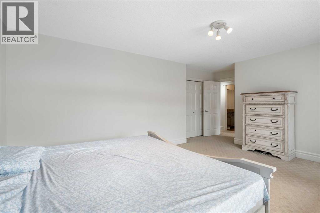 Single Family House for Sale in  Prominence Path SW Patterson Calgary 