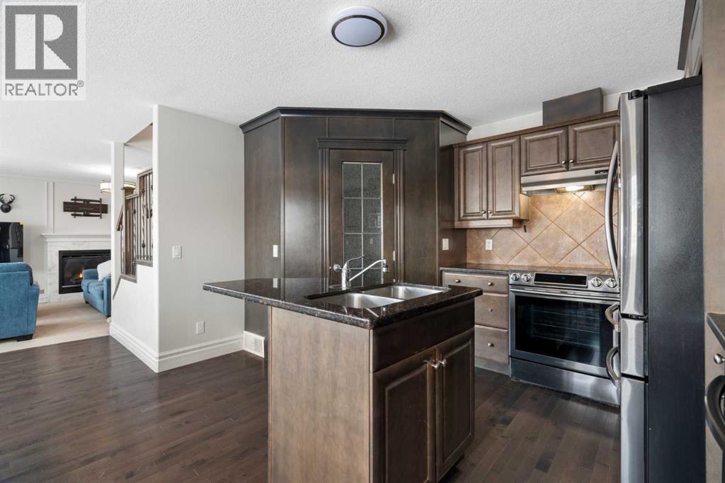 Single Family House for Sale in  Prominence Path SW Patterson Calgary 
