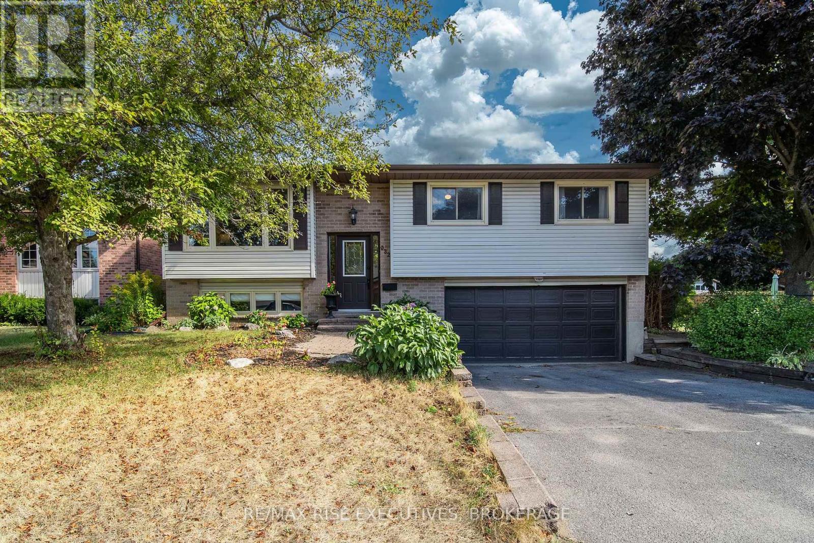 Photo 4 of 932 Milford Drive, Kingston ON