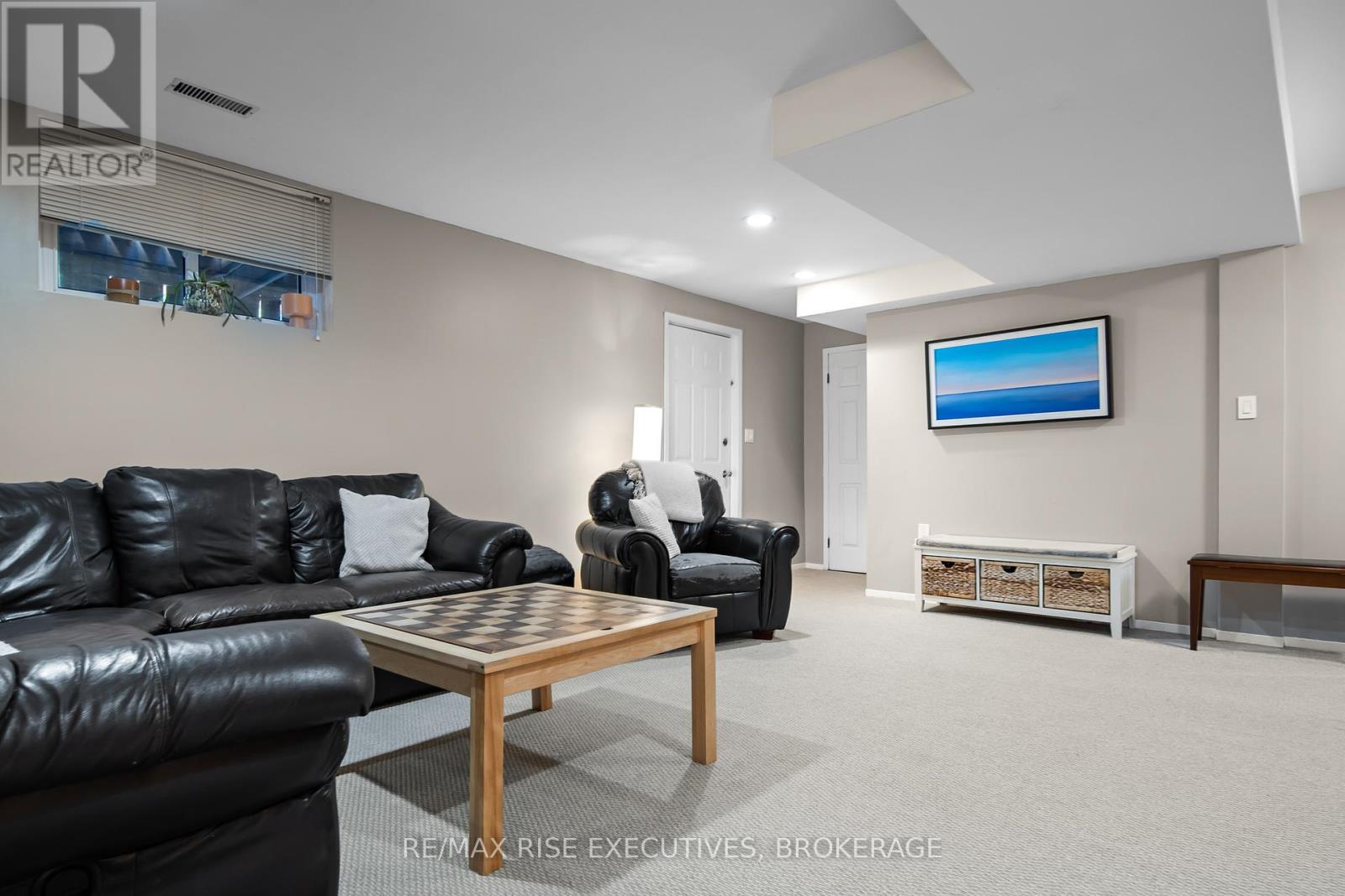 Photo 5 of 932 Milford Drive, Kingston ON