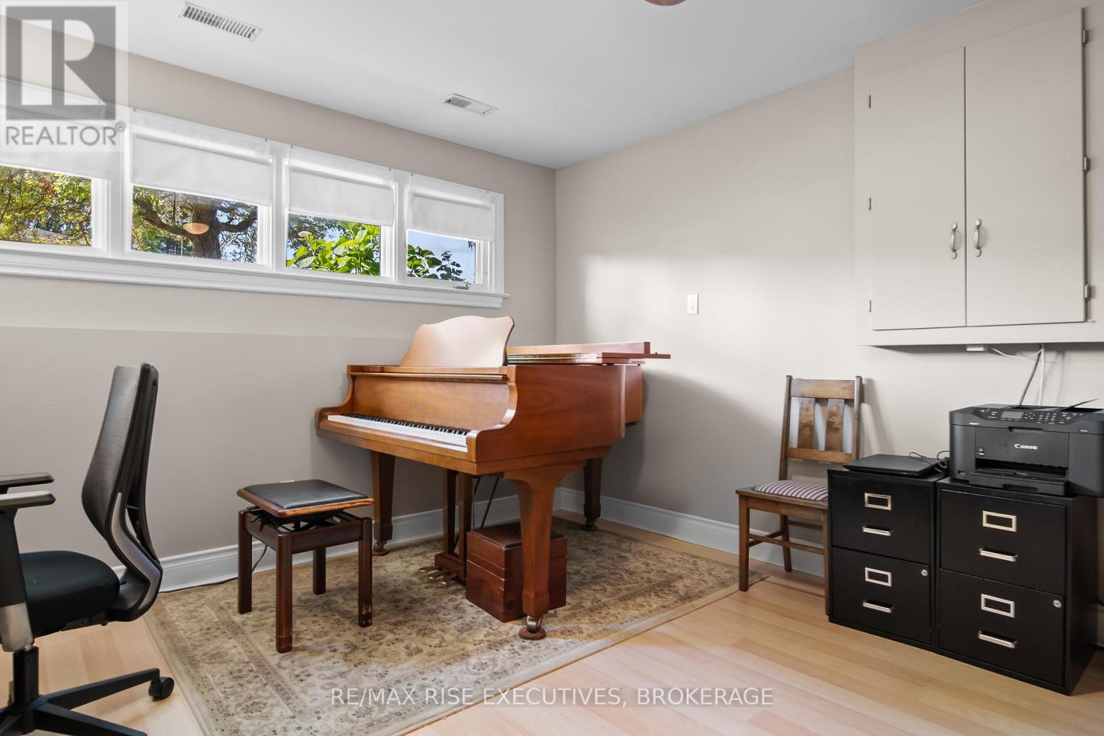 Photo 33 of 932 Milford Drive, Kingston ON