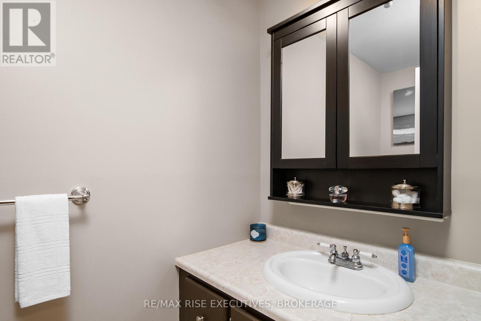 Photo 38 of 932 Milford Drive, Kingston ON