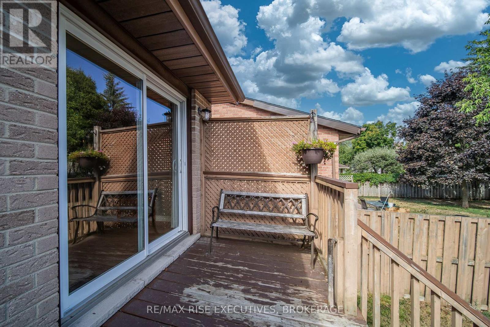 Photo 37 of 932 Milford Drive, Kingston ON