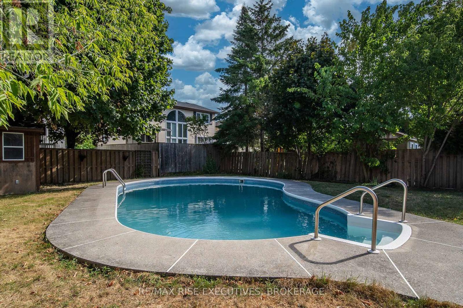 Photo 43 of 932 Milford Drive, Kingston ON