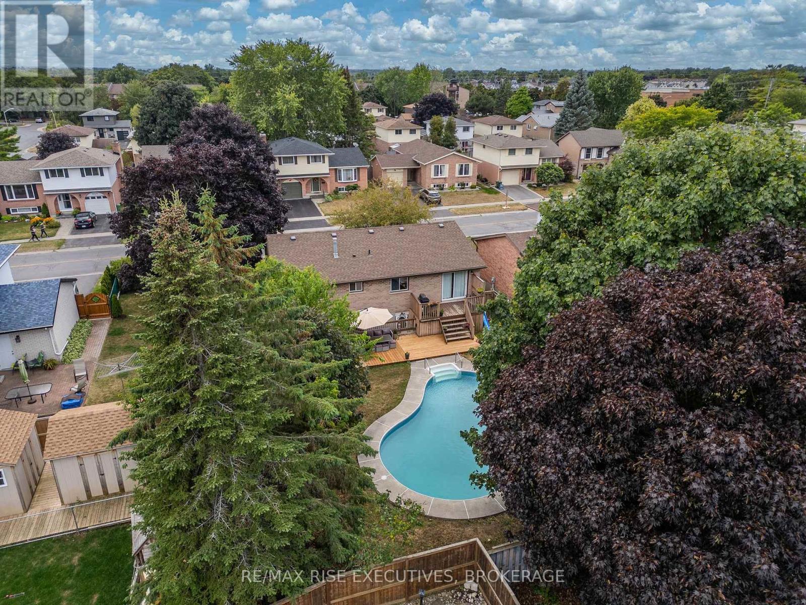 Photo 3 of 932 Milford Drive, Kingston ON