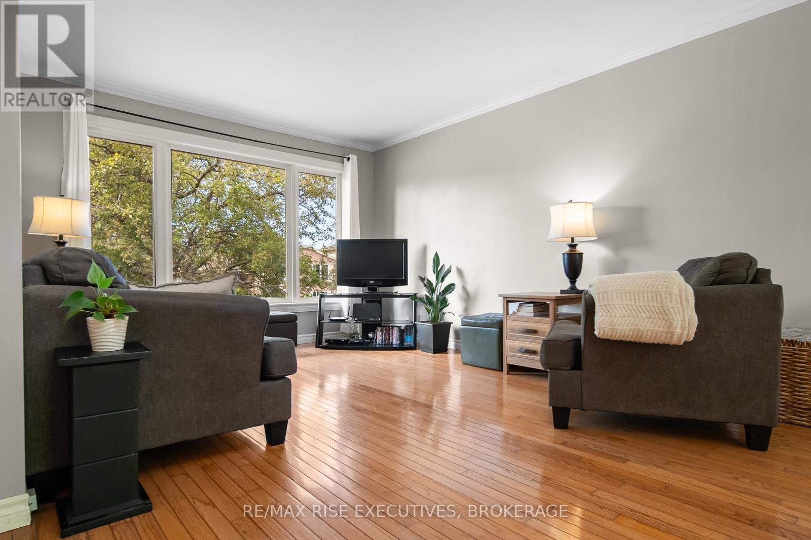 Photo 30 of 932 Milford Drive, Kingston ON