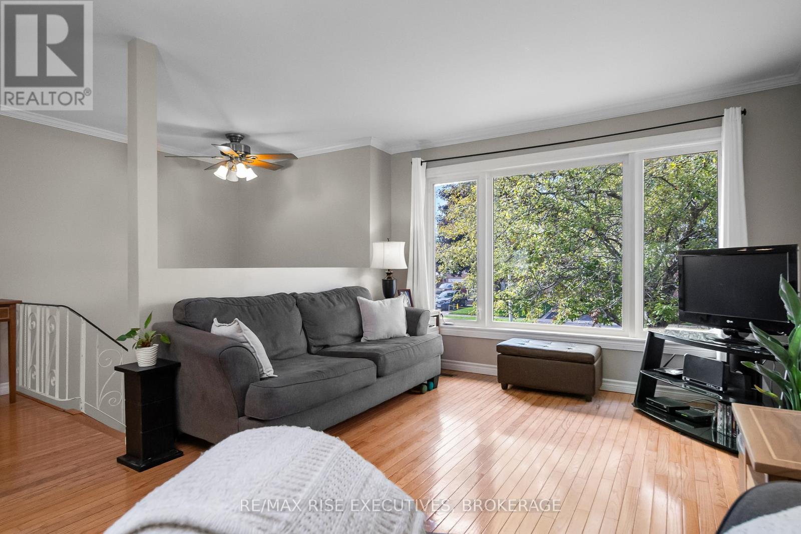 Photo 6 of 932 Milford Drive, Kingston ON