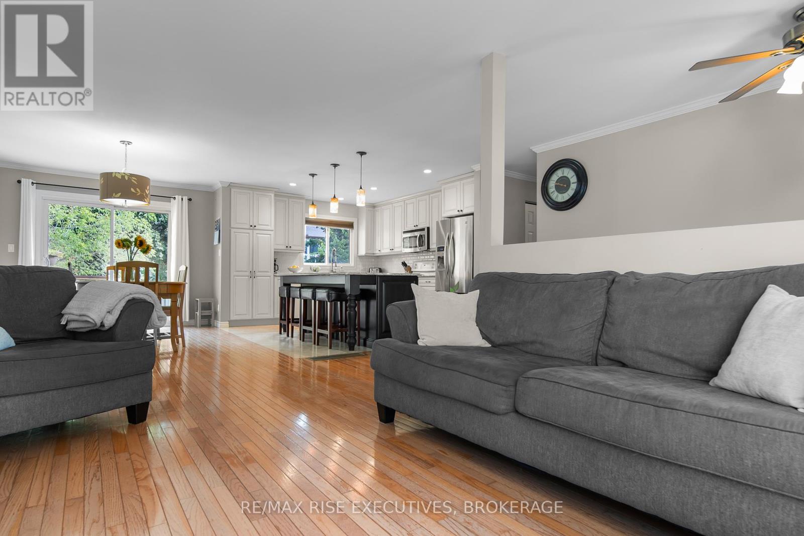 Photo 8 of 932 Milford Drive, Kingston ON