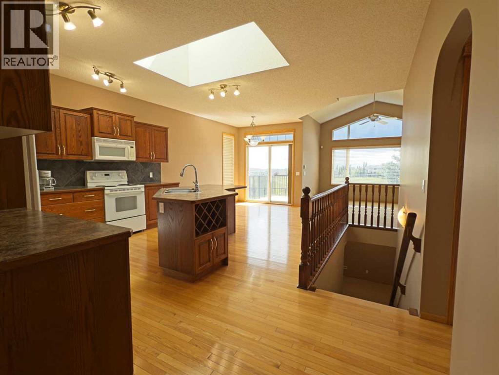 Photo 12 of 49 Kincora Terrace Nw, Calgary AB