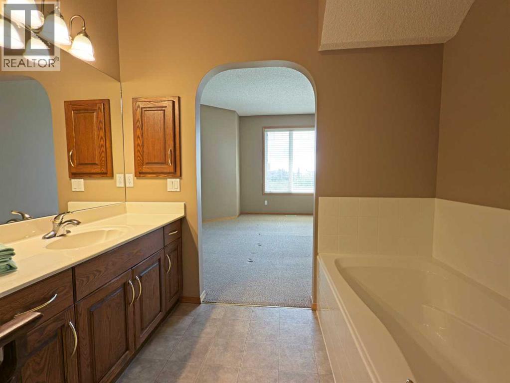 Photo 36 of 49 Kincora Terrace Nw, Calgary AB